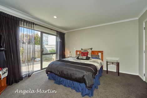 Photo of property in 1 Cullen Court, Palmerston North, 4410