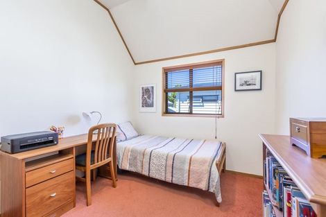 Photo of property in 2/16 Mahara Avenue, Birkenhead, Auckland, 0626