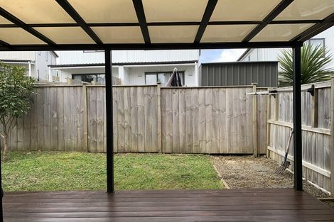 Photo of property in 1/18 Kaimai Avenue, Massey, Auckland, 0614