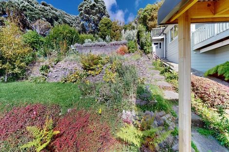 Photo of property in 120 Sutherland Road, Melrose, Wellington, 6023