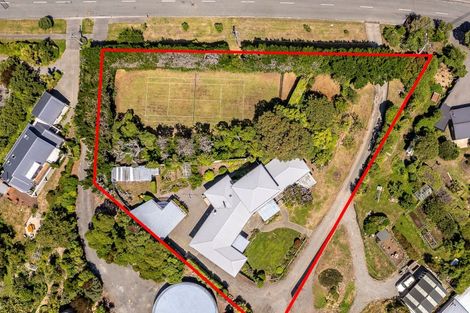 Photo of property in 211 Major Hornbrook Road, Mount Pleasant, Christchurch, 8081