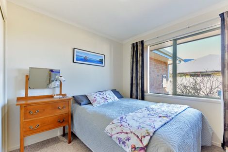 Photo of property in 21 Woodstock Place, Stoke, Nelson, 7011