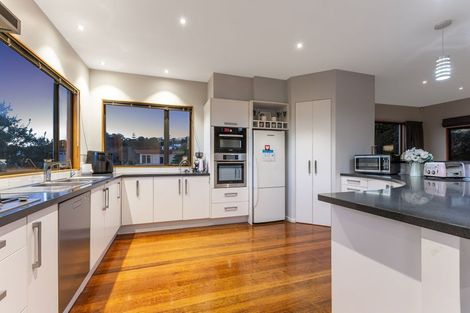 Photo of property in 8a Kiriwai Road, Paremata, Porirua, 5024