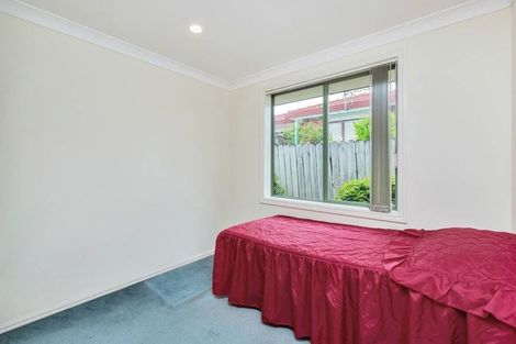 Photo of property in 12 Parkcrest Drive, Henderson, Auckland, 0612