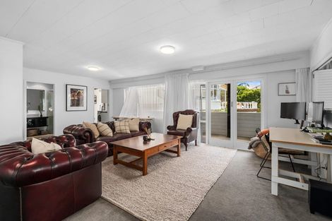 Photo of property in 24 Bridge View Road, Birkenhead, Auckland, 0626