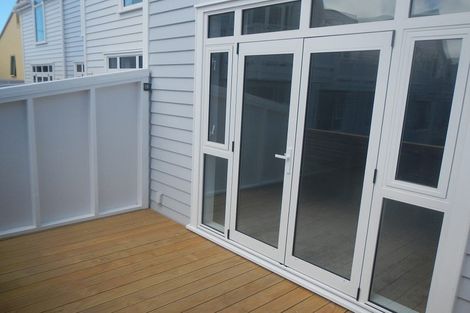 Photo of property in Pirie Street Townhouses, 32/35 Pirie Street, Mount Victoria, Wellington, 6011