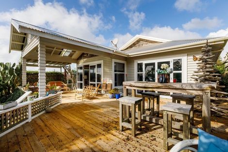 Photo of property in 42 Octavius Place, New Plymouth, 4312