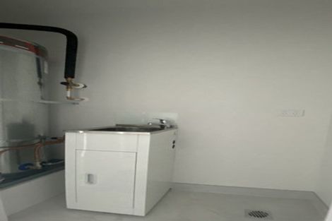 Photo of property in 6 Tuputupu Drive, Kumeu, 0810