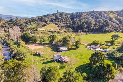 Photo of property in 1541 Dovedale Road, Thorpe, Wakefield, 7096