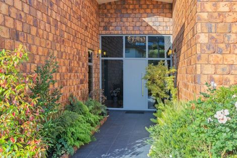 Photo of property in 26 Gravesend Place, Picton, 7220