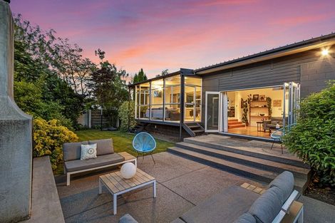 Photo of property in 311 Avonhead Road, Avonhead, Christchurch, 8042