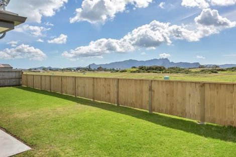 Photo of property in 21 Wai Place, One Tree Point, 0118