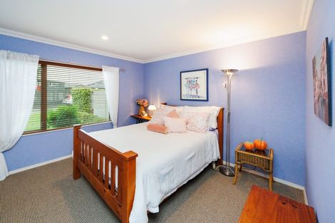 Photo of property in 3 Lourie Way, Fitzherbert, Palmerston North, 4410