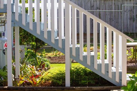 Photo of property in 9 Kaharoa Avenue, Omokoroa, 3114