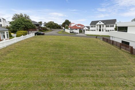 Photo of property in 18 Countess Close, Maupuia, Wellington, 6022