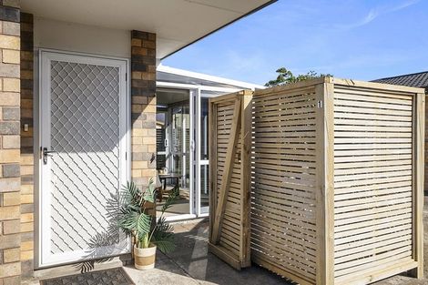 Photo of property in 1/17 Clemow Road, Fitzroy, New Plymouth, 4312