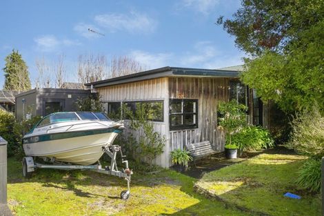 Photo of property in 43 Chesham Avenue, Waipahihi, Taupo, 3330