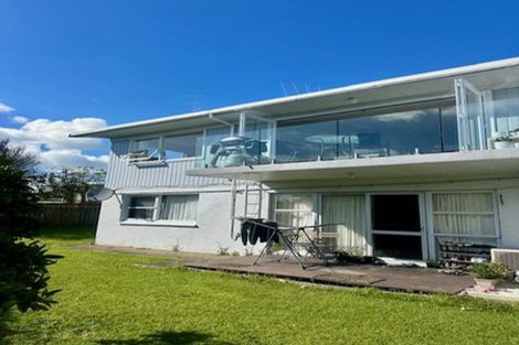 Photo of property in 4/133 Shakespeare Road, Milford, Auckland, 0620