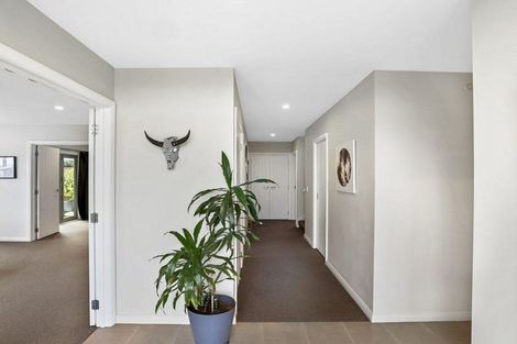 Photo of property in 16 East Ellington Drive, Mairehau, Christchurch, 8052