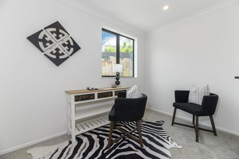 Photo of property in 1/11a Falstone Lane, Browns Bay, Auckland, 0630