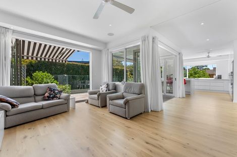 Photo of property in 9 Penzance Road, Mairangi Bay, Auckland, 0630