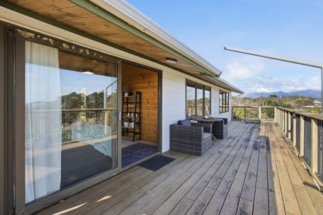 Photo of property in 17a Saint Ives Grove, Whalers Gate, New Plymouth, 4310