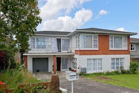 Photo of property in 4247 Great North Road, Glendene, Auckland, 0602