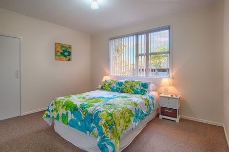 Photo of property in 11 Solo Place, Manurewa, Auckland, 2102