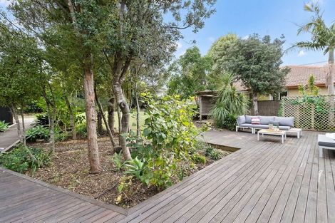 Photo of property in 8 Brixton Road, Manly, Whangaparaoa, 0930