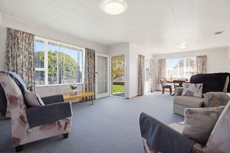 Photo of property in 22 Howden Road, Fairfield, Hamilton, 3214