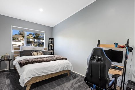 Photo of property in 83a William Bayes Place, Red Beach, 0932