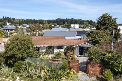 Photo of property in 11 Bridge Street, Waikuku Beach, 7473
