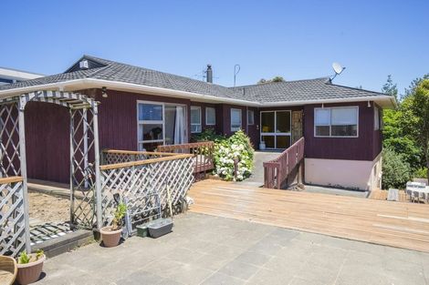 Photo of property in 8 Heaton Grove, Chatswood, Auckland, 0626