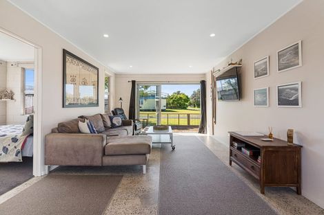 Photo of property in 203a The Square, Whangamata, 3620