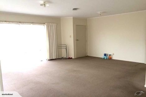 Photo of property in 2/17 Miramar Place, Pakuranga, Auckland, 2010