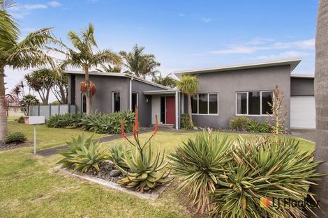 Photo of property in 63 Citrus Avenue, Waihi Beach, 3611