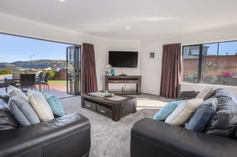 Photo of property in 14 Nelson Avenue, Aotea, Porirua, 5024