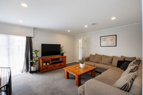 Photo of property in 144 Ruamahanga Crescent, Terrace End, Palmerston North, 4410