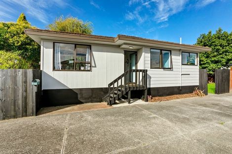 Photo of property in 2/221 Waitemata Drive, Ranui, Auckland, 0612