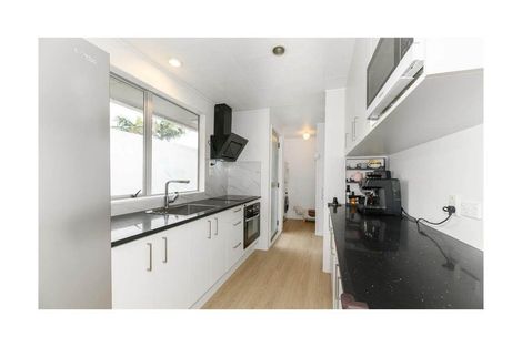 Photo of property in 168 Universal Drive, Henderson, Auckland, 0610