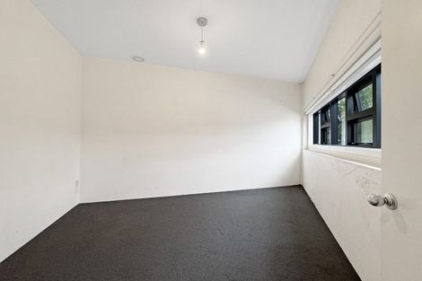 Photo of property in Endeavour Apartments, 19/125 Thorndon Quay, Pipitea, Wellington, 6011