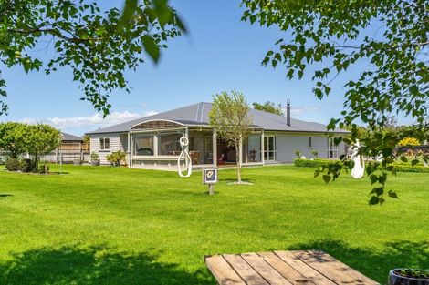 Photo of property in 8 Camellia Lane, Carterton, 5713