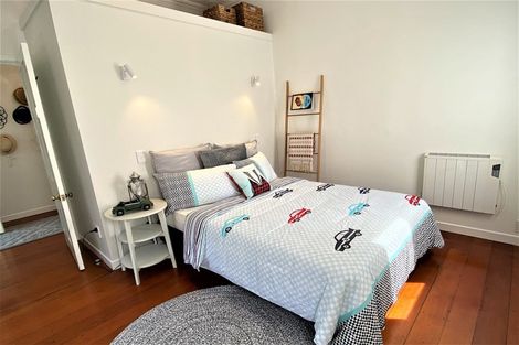 Photo of property in 2 Blacks Road, Greenhithe, Auckland, 0632