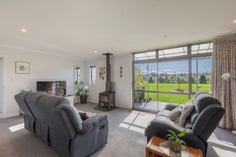 Photo of property in 15 Pukeora Scenic Road, Waipukurau, 4281