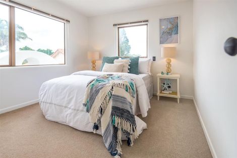 Photo of property in 6 Shepherds Road, Papakura, 2110