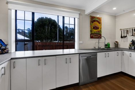 Photo of property in 1 List Street, Welbourn, New Plymouth, 4310