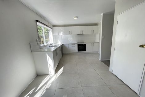 Photo of property in 2/26 Richards Avenue, Forrest Hill, Auckland, 0620