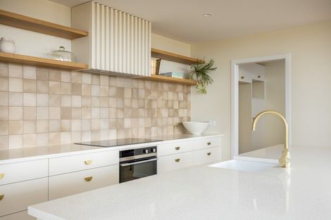 Photo of property in 9a Lemont Place, Westown, New Plymouth, 4310