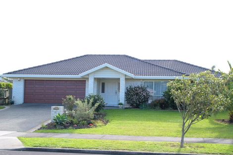 Photo of property in 15 Ambleside Drive, Northpark, Auckland, 2013