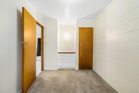 Photo of property in 40 West Coast Road, Glen Eden, Auckland, 0602